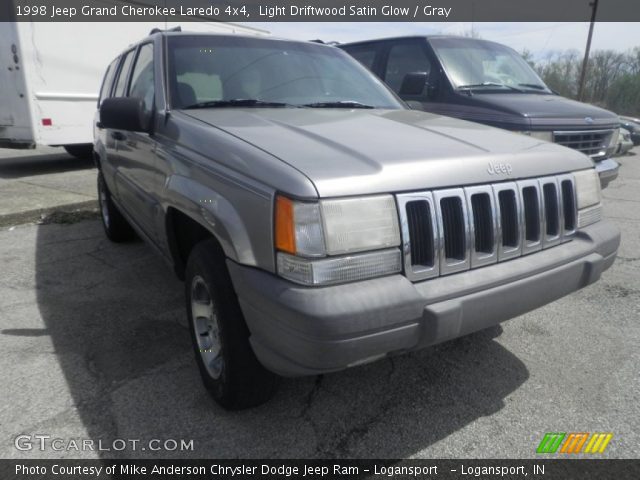 1998 Jeep Grand Cherokee Laredo 4x4 in Light Driftwood Satin Glow