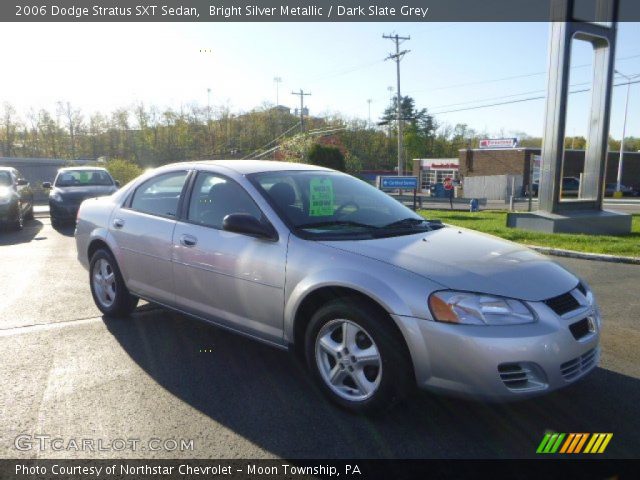 2006 Dodge Stratus SXT Sedan in Bright Silver Metallic