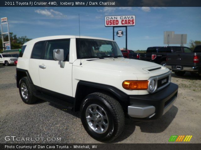 2011 Toyota FJ Cruiser 4WD in Iceberg White