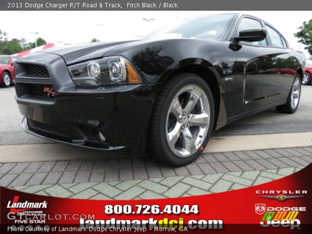 2013 Dodge Charger R/T Road & Track in Pitch Black