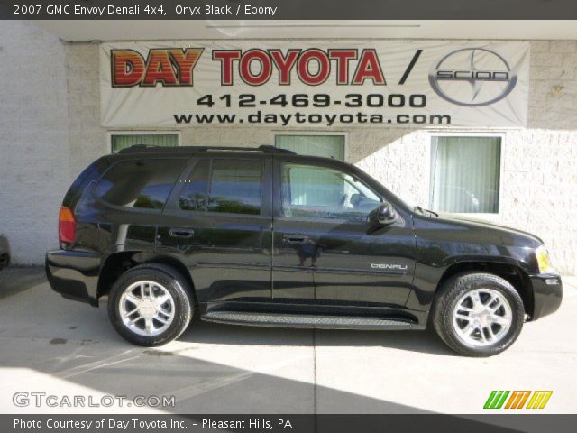 2007 GMC Envoy Denali 4x4 in Onyx Black