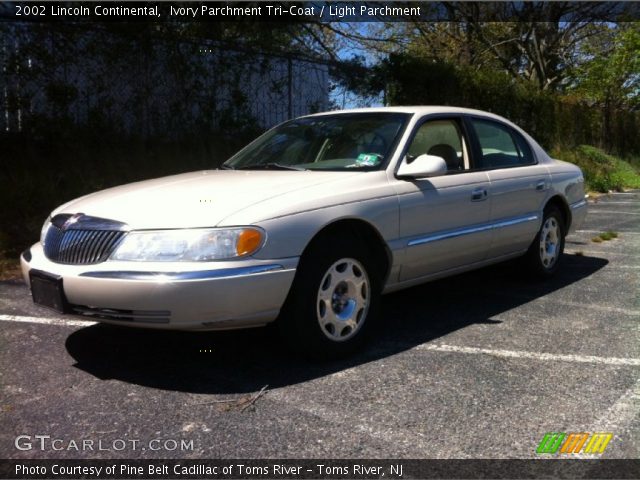 2002 Lincoln Continental  in Ivory Parchment Tri-Coat