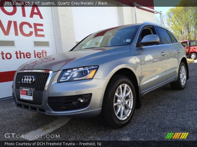 2011 Audi Q5 2.0T quattro in Quartz Grey Metallic