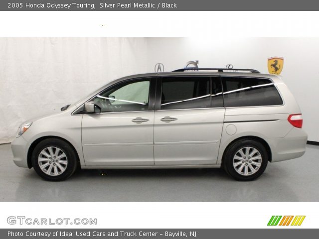 2005 Honda Odyssey Touring in Silver Pearl Metallic