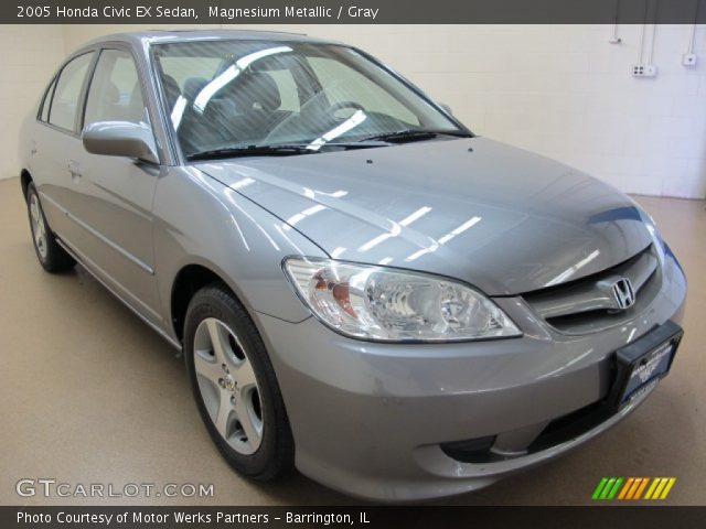 2005 Honda Civic EX Sedan in Magnesium Metallic