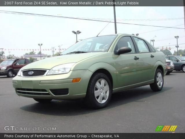 2007 Ford Focus ZX4 SE Sedan in Kiwi Green Metallic