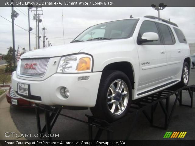 2006 GMC Envoy XL Denali 4x4 in Summit White