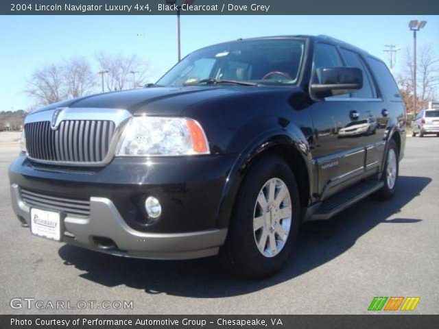 2004 Lincoln Navigator Luxury 4x4 in Black Clearcoat