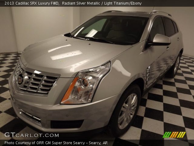 2013 Cadillac SRX Luxury FWD in Radiant Silver Metallic