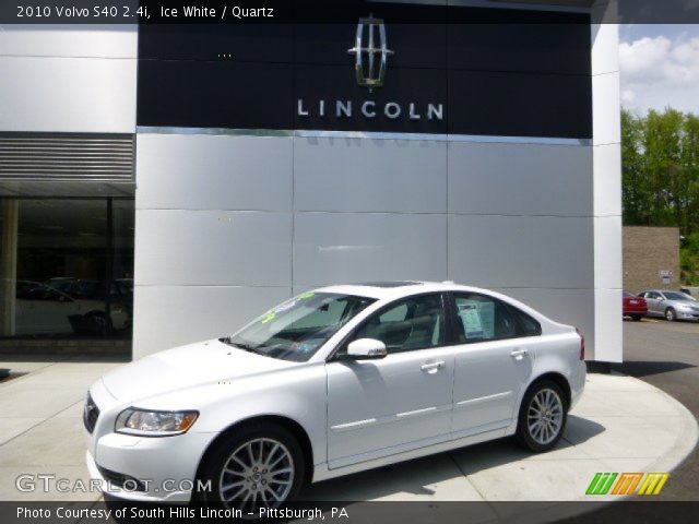 2010 Volvo S40 2.4i in Ice White