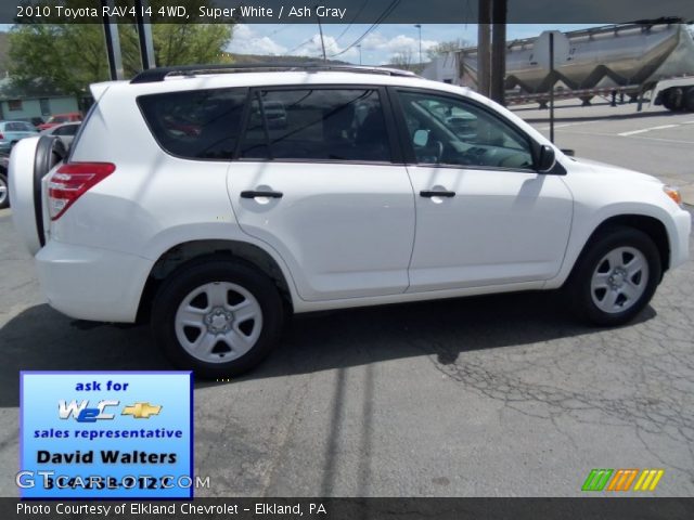 2010 Toyota RAV4 I4 4WD in Super White