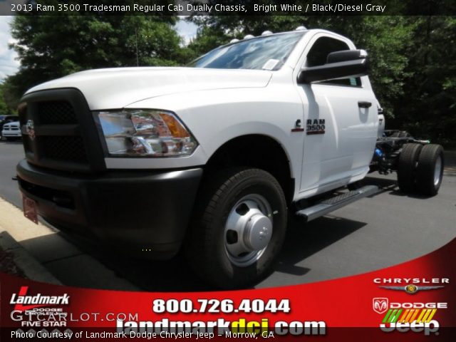 2013 Ram 3500 Tradesman Regular Cab Dually Chassis in Bright White