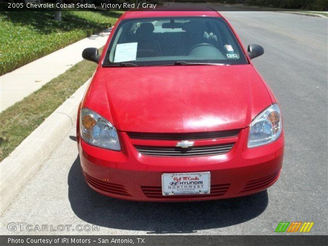 2005 Chevrolet Cobalt Sedan in Victory Red