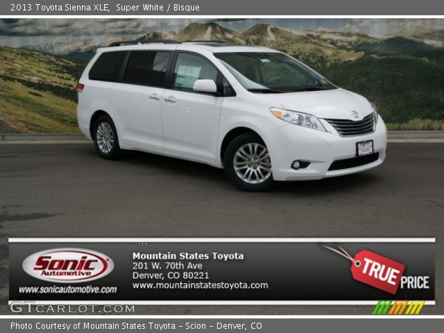 2013 Toyota Sienna XLE in Super White