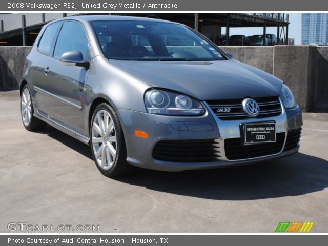 2008 Volkswagen R32  in United Grey Metallic