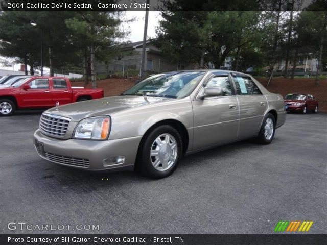 2004 Cadillac DeVille Sedan in Cashmere