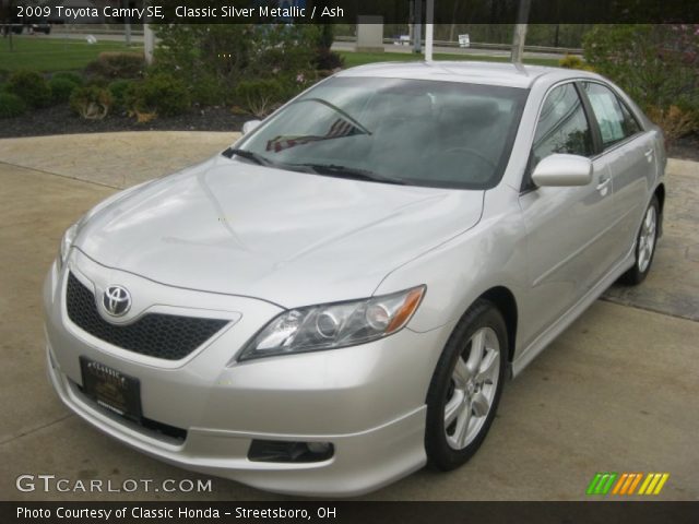 2009 Toyota Camry SE in Classic Silver Metallic