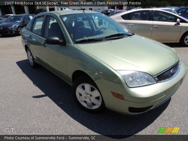 2007 Ford Focus ZX4 SE Sedan in Kiwi Green Metallic