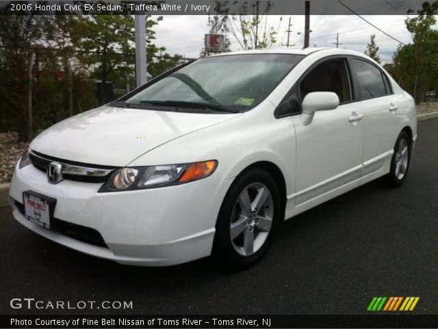 2006 Honda Civic EX Sedan in Taffeta White