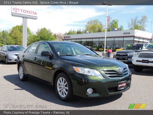 2011 Toyota Camry XLE in Spruce Green Mica