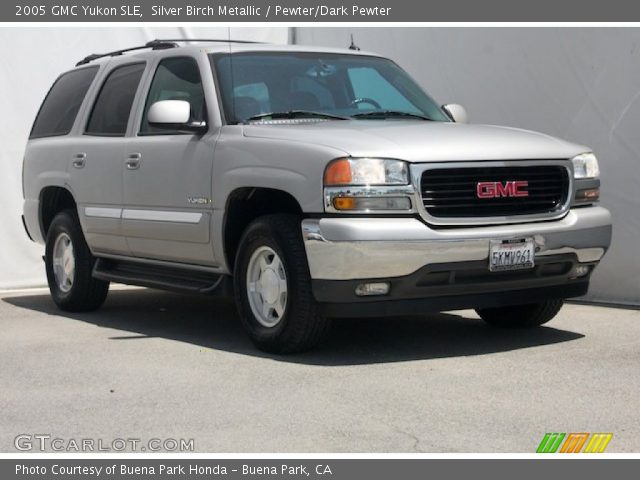 2005 GMC Yukon SLE in Silver Birch Metallic