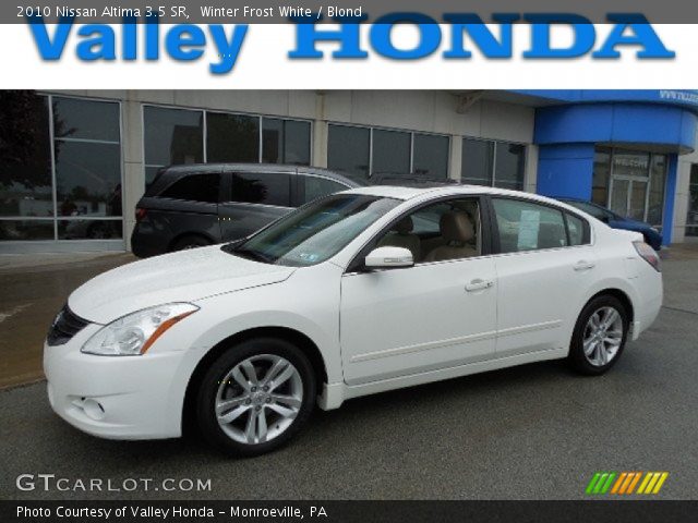 2010 Nissan Altima 3.5 SR in Winter Frost White