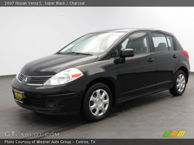 2007 Nissan Versa S in Super Black