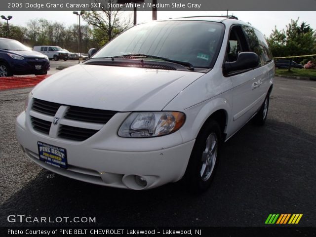 2005 Dodge Grand Caravan SXT in Stone White
