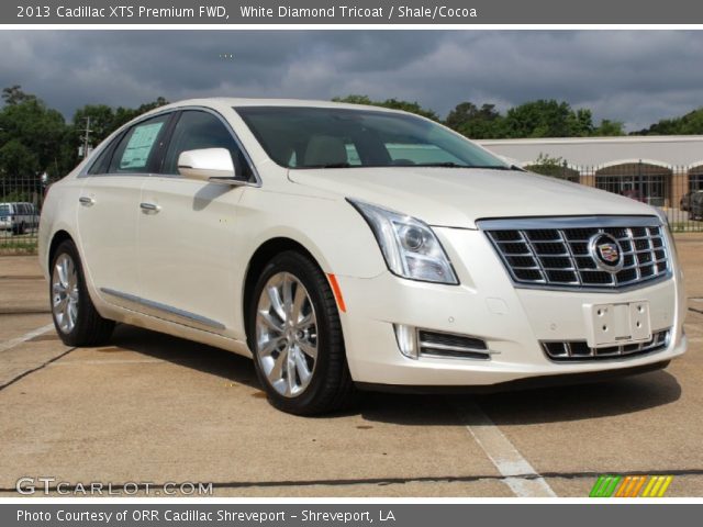 2013 Cadillac XTS Premium FWD in White Diamond Tricoat