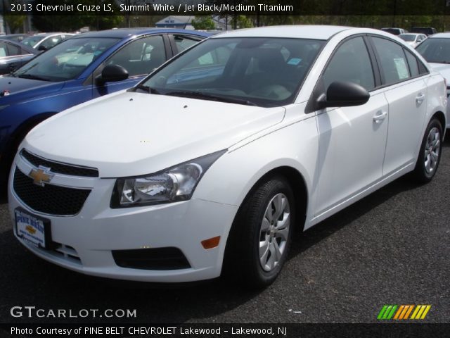 2013 Chevrolet Cruze LS in Summit White
