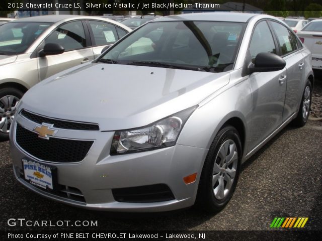2013 Chevrolet Cruze LS in Silver Ice Metallic