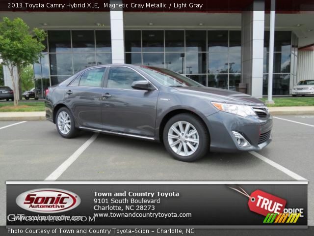 2013 Toyota Camry Hybrid XLE in Magnetic Gray Metallic