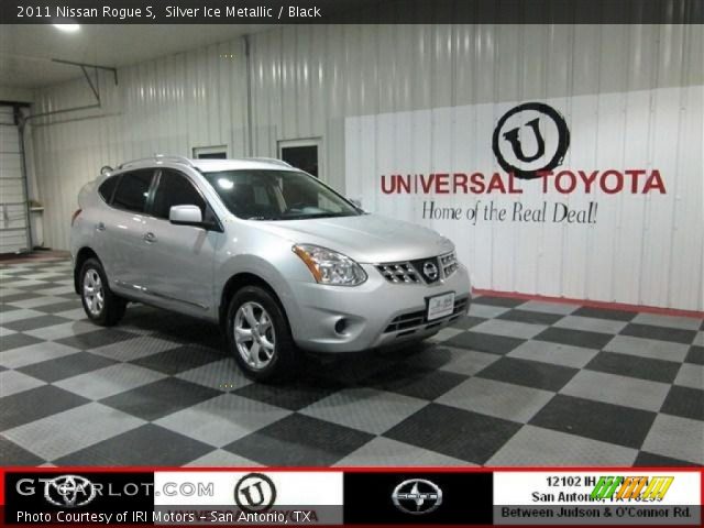 2011 Nissan Rogue S in Silver Ice Metallic