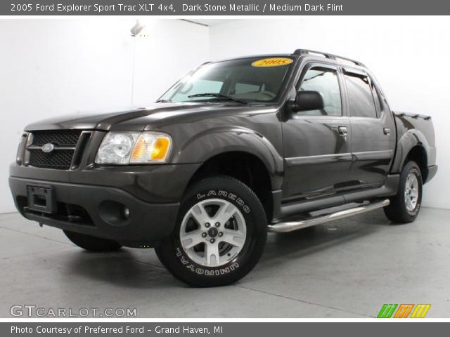 2005 Ford Explorer Sport Trac XLT 4x4 in Dark Stone Metallic