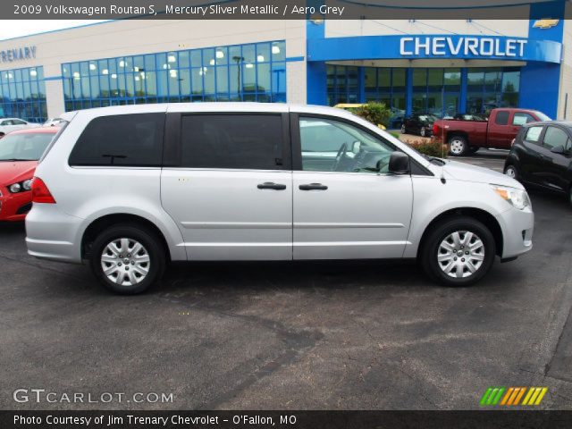 2009 Volkswagen Routan S in Mercury Sliver Metallic