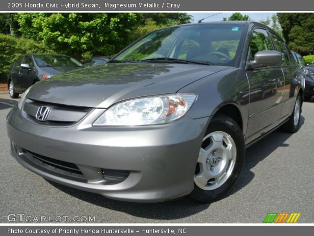 2005 Honda Civic Hybrid Sedan in Magnesium Metallic