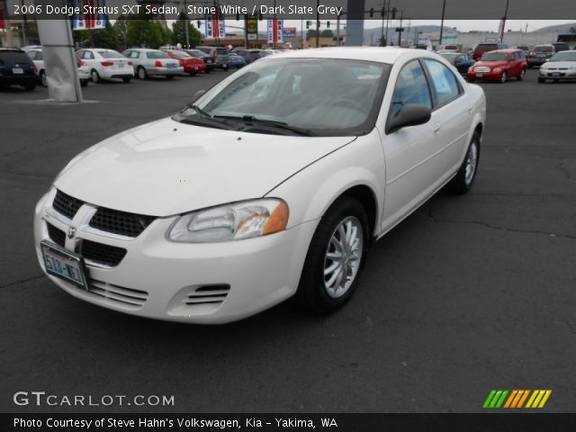 2006 Dodge Stratus SXT Sedan in Stone White