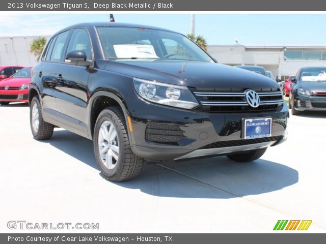 2013 Volkswagen Tiguan S in Deep Black Metallic
