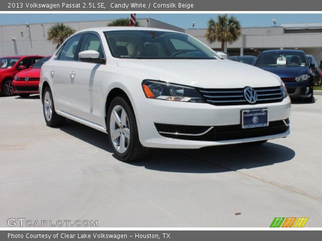 2013 Volkswagen Passat 2.5L SE in Candy White