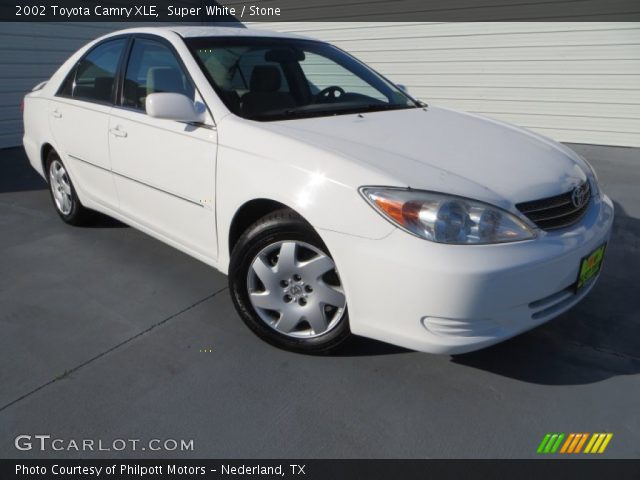 2002 Toyota Camry XLE in Super White