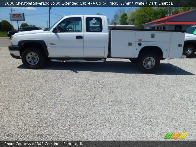 2006 Chevrolet Silverado 3500 Extended Cab 4x4 Utility Truck in Summit White