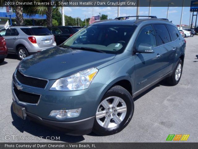 2009 Chevrolet Traverse LT in Silver Moss Metallic