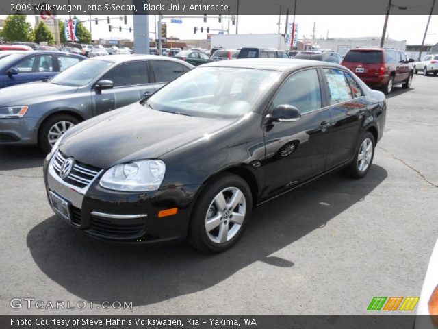2009 Volkswagen Jetta S Sedan in Black Uni