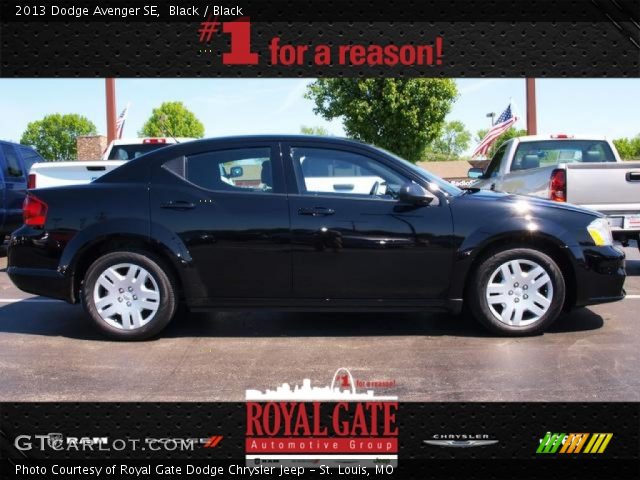 2013 Dodge Avenger SE in Black