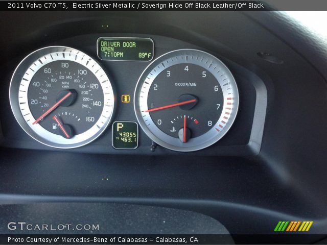 2011 Volvo C70 T5 in Electric Silver Metallic