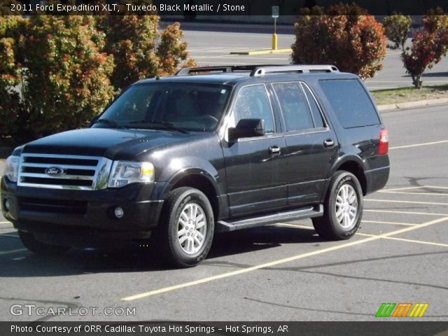 2011 Ford Expedition XLT in Tuxedo Black Metallic