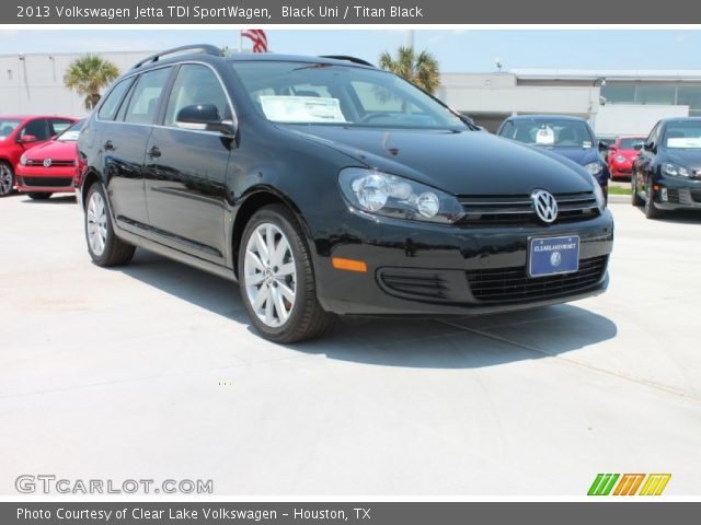2013 Volkswagen Jetta TDI SportWagen in Black Uni