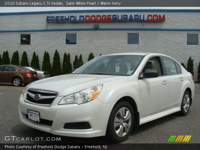 2010 Subaru Legacy 2.5i Sedan in Satin White Pearl