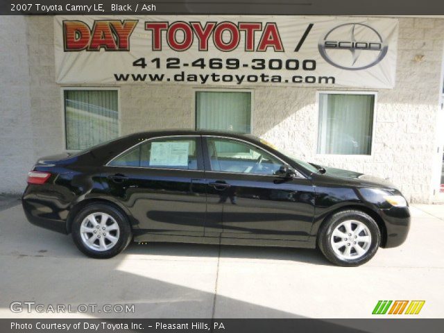2007 Toyota Camry LE in Black
