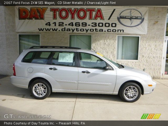 2007 Ford Focus ZXW SES Wagon in CD Silver Metallic